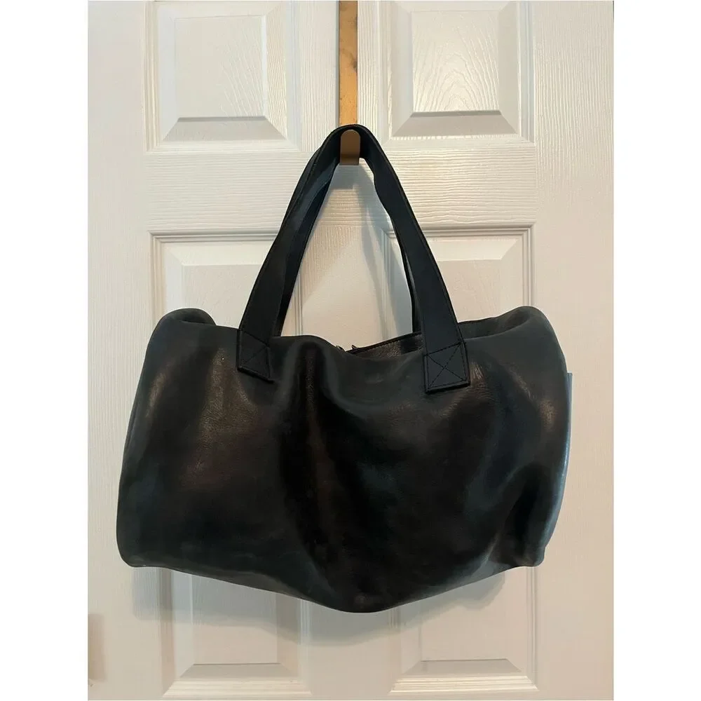 🖤 Parker Clay Black Leather Barrel Duffel Bag